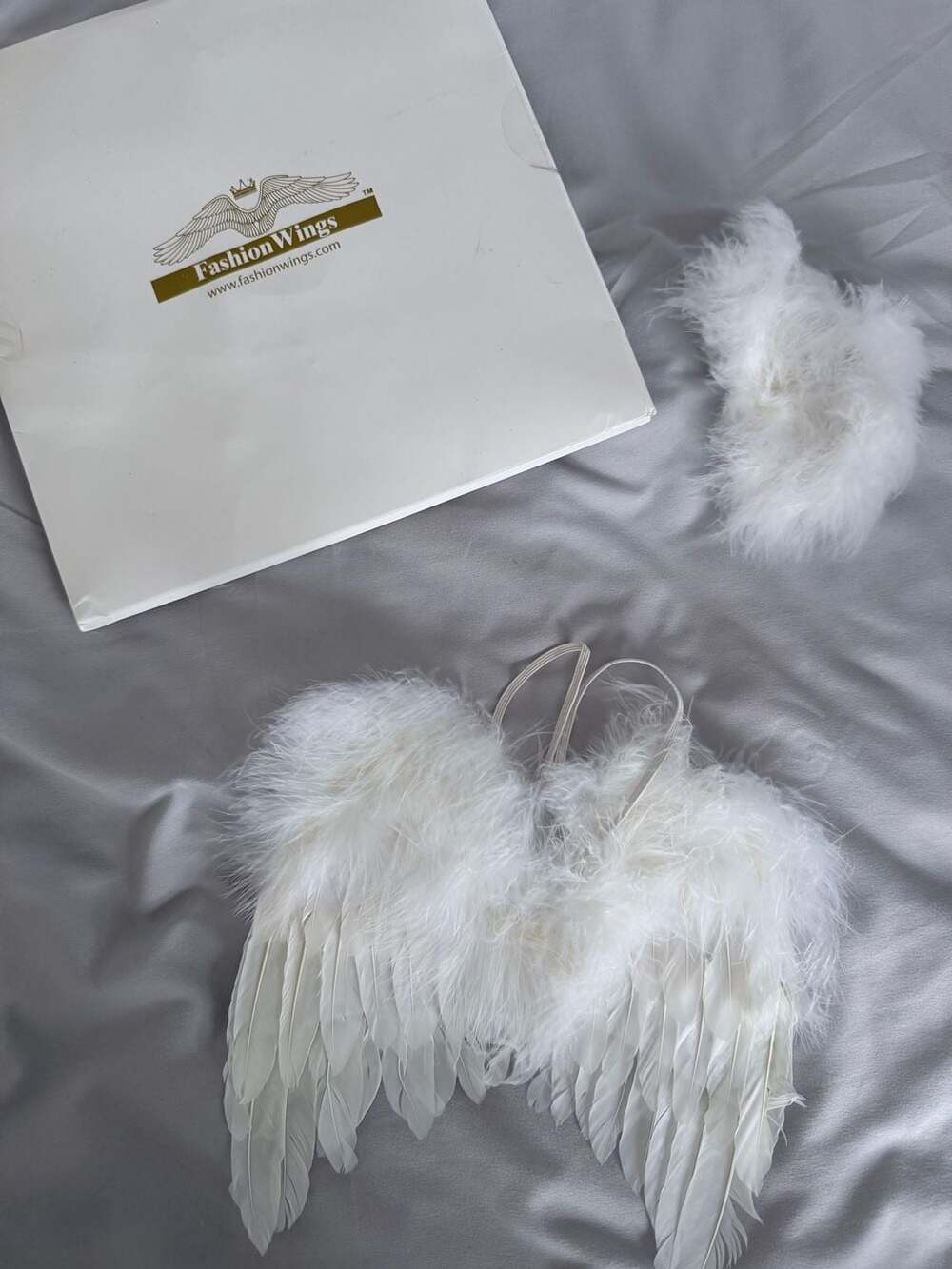Fashion Wings White Feather Angel Wings with Elastic Straps Costume Accessory